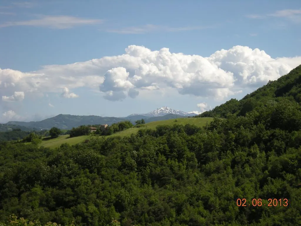 Castello San Romano Baiso Bed & Breakfast